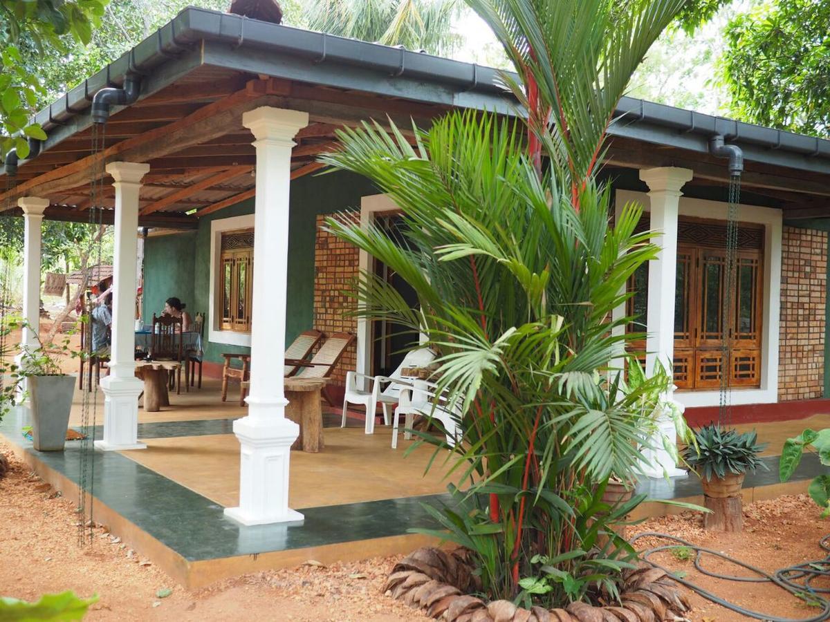 Thilina Homestay 锡吉里亚 外观 照片